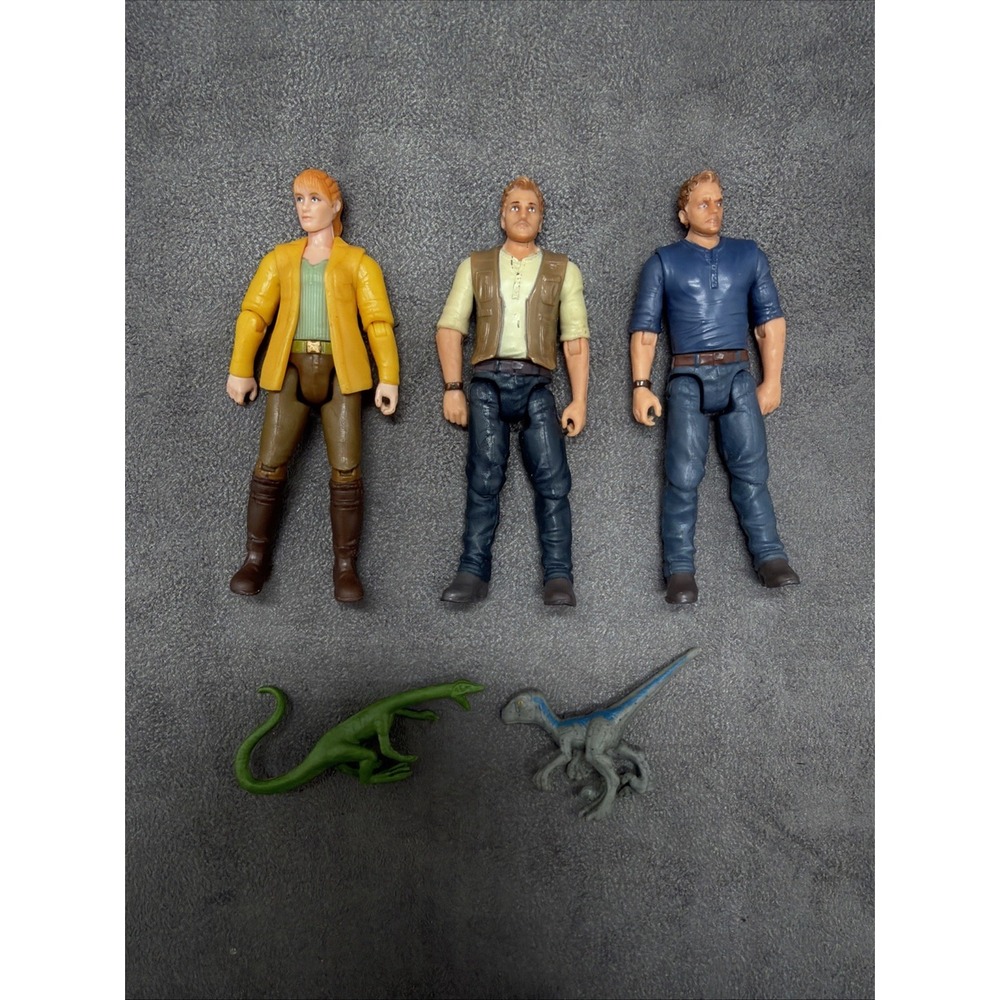 Jurassic World Fallen Kingdom Claire Yellow Jacket, Owen & Dinosaurs Lot